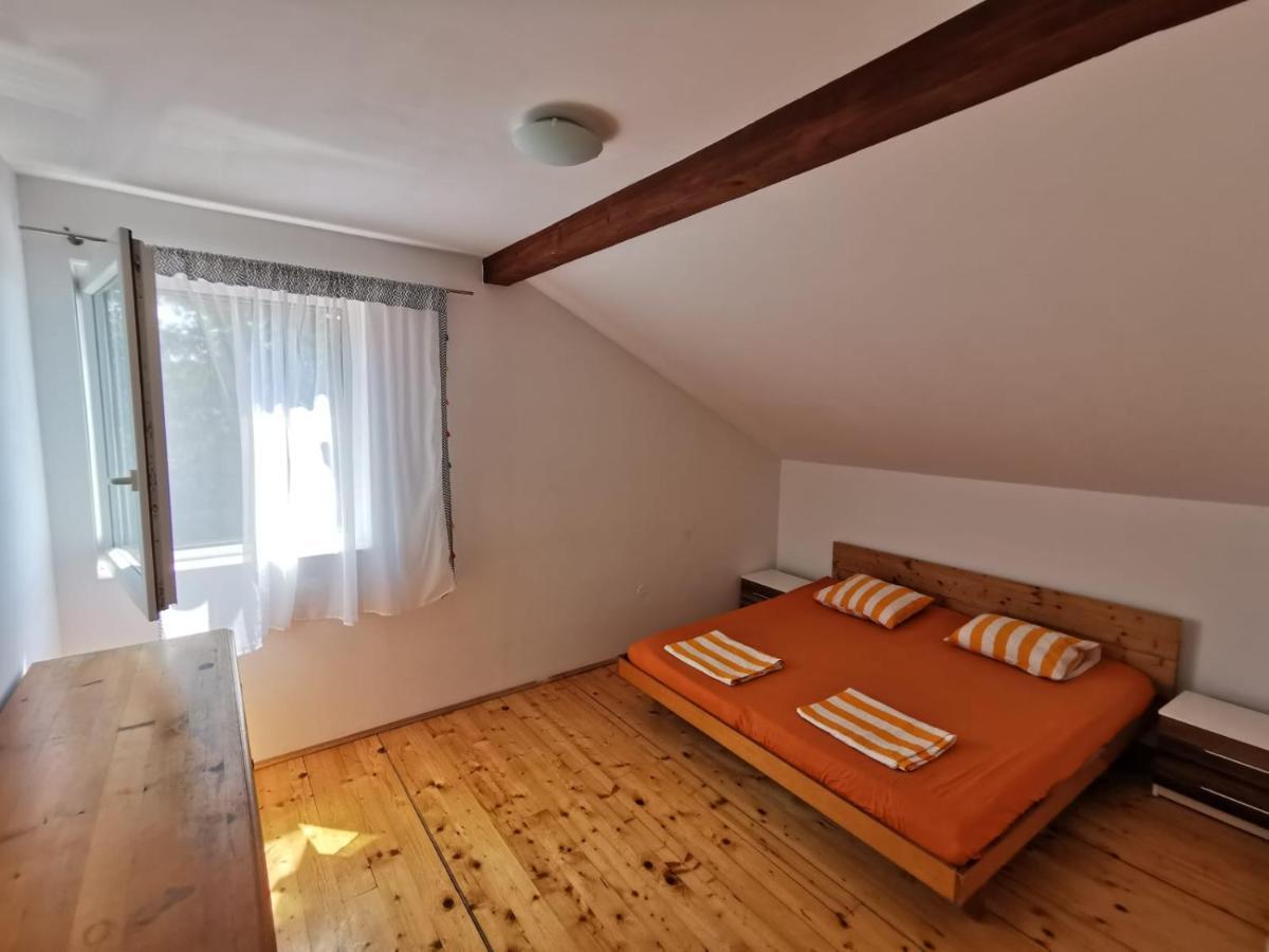 Appartement Larisa *